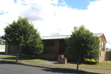 Photo of property in 42 Westpark Drive, West Harbour, Auckland, 0618