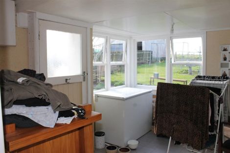 Photo of property in 32 Bickerstaffe Road, Maungaturoto, 0520