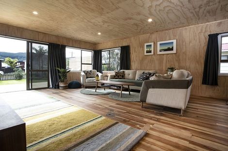 Photo of property in 215 Tuck Road, Whangamata, 3620