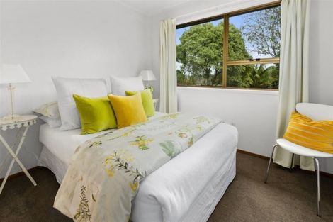 Photo of property in 66 Lavery Place, Sunnynook, Auckland, 0632