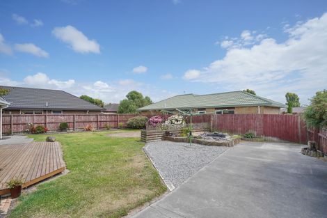 Photo of property in 35 Beauford Place, Parklands, Christchurch, 8083