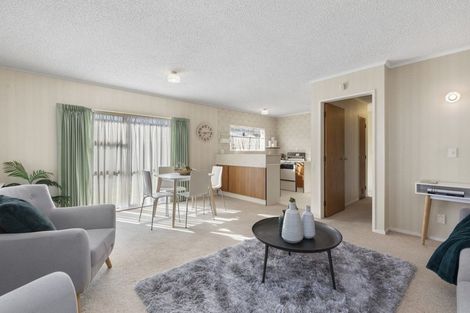 Photo of property in 4/30 Leighton Avenue, Waiwhetu, Lower Hutt, 5010