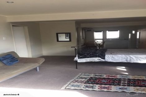 Photo of property in 1/10 Sylvan Park Avenue, Milford, Auckland, 0620