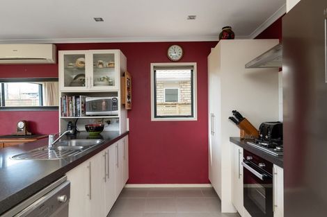 Photo of property in 1/100 Millers Road, Brookfield, Tauranga, 3110