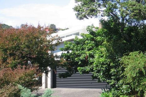 Photo of property in 31 Masterton Road, Rothesay Bay, Auckland, 0630