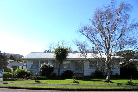 Photo of property in 2 Churchill Crescent, Featherston, 5710