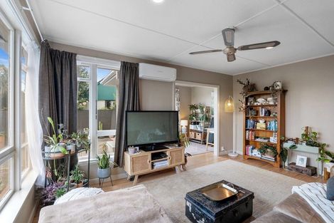 Photo of property in 4 Doreen Street, Aranui, Christchurch, 8061