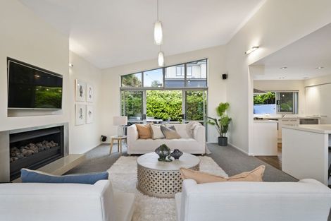 Photo of property in 9 Saint Maroun Rise, The Gardens, Auckland, 2105