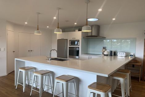 Photo of property in 22 Matisse Drive, West Harbour, Auckland, 0618