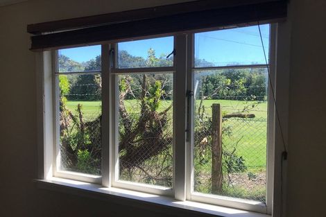 Photo of property in 39 Paritutu Road, Spotswood, New Plymouth, 4310