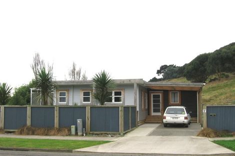 Photo of property in 7 Poneke Drive, Waikanae, 5036