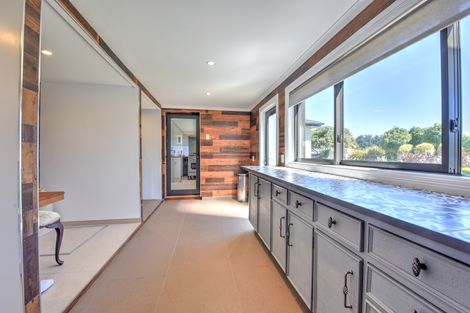 Photo of property in 101 Seaward Road, Edendale, 9825