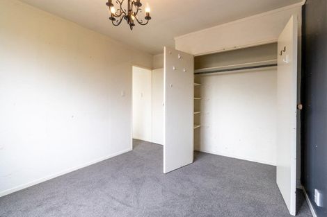 Photo of property in 17b Colchester Crescent, Newlands, Wellington, 6037