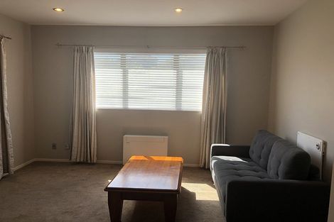 Photo of property in 16 Mural Place, Greenhithe, Auckland, 0632