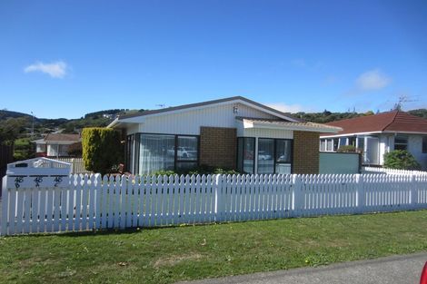 Photo of property in 48a Oxford Street, Tawa, Wellington, 5028