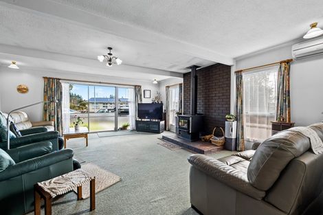 Photo of property in 7 Kamahi Place, Inglewood, 4330