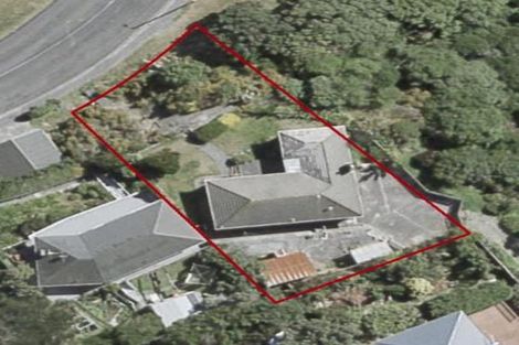 Photo of property in 33 Raukawa Street, Strathmore Park, Wellington, 6022