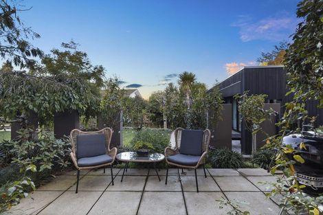 Photo of property in 86 Marine Parade, Mellons Bay, Auckland, 2014