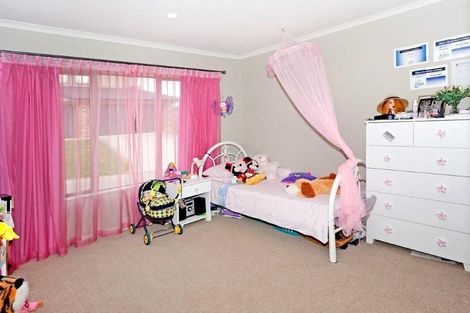 Photo of property in 29d Paparoa Road, Cockle Bay, Auckland, 2014