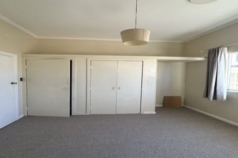 Photo of property in 96 Derwent Street, Island Bay, Wellington, 6023