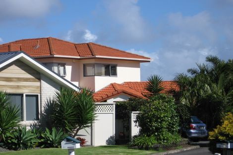 Photo of property in 21 Driscoll Place, Farm Cove, Auckland, 2010
