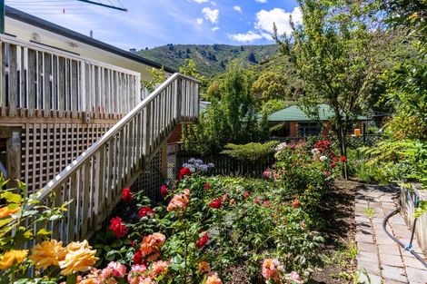 Photo of property in 13 Rimu Terrace, Waikawa, Picton, 7220