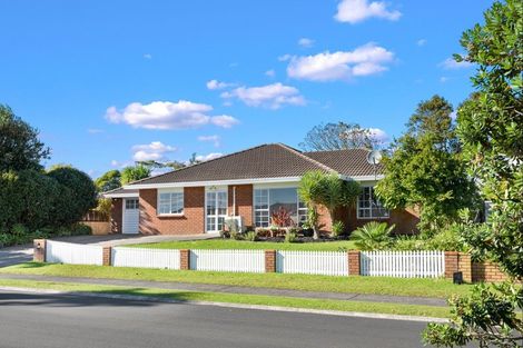 Photo of property in 198 Lakeside Drive, Orewa, 0931