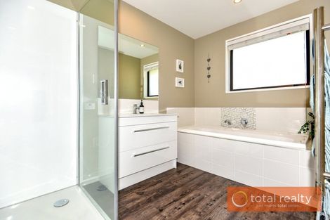 Photo of property in 20 Shamrock Place, Halswell, Christchurch, 8025