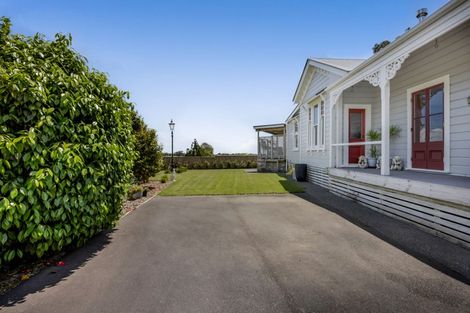 Photo of property in 416 Frankley Road, Hurdon, New Plymouth, 4310