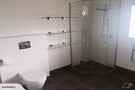 Photo of property in 16 Curnow Way, Kaiwharawhara, Wellington, 6035