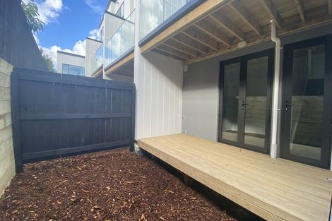 Photo of property in 9 Pukakaho Lane, Papatoetoe, Auckland, 2025