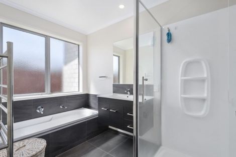 Photo of property in 78 Penetaka Heights, Pyes Pa, Tauranga, 3112