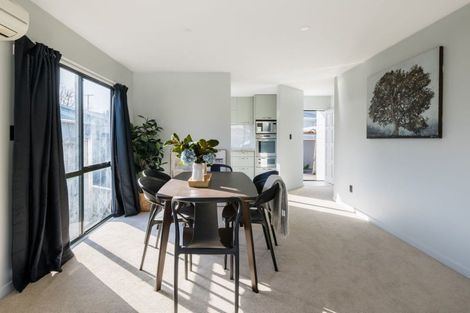 Photo of property in 6 Park Terrace, Hamilton Central, Hamilton, 3204