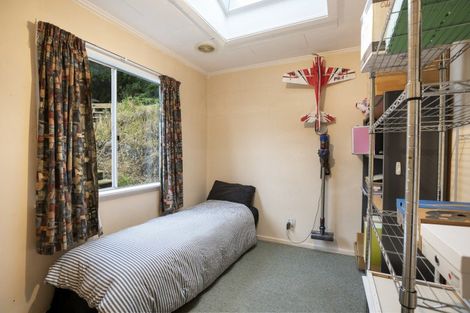 Photo of property in 165 Miromiro Road, Normandale, Lower Hutt, 5010