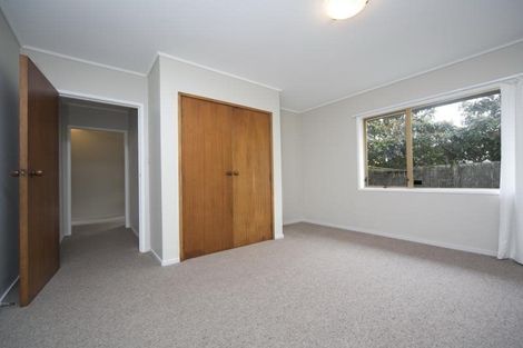 Photo of property in 2/236 Te Atatu Road, Te Atatu South, Auckland, 0610