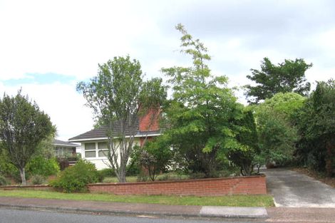 Photo of property in 8 Santa Rosa Terrace, Forrest Hill, Auckland, 0620