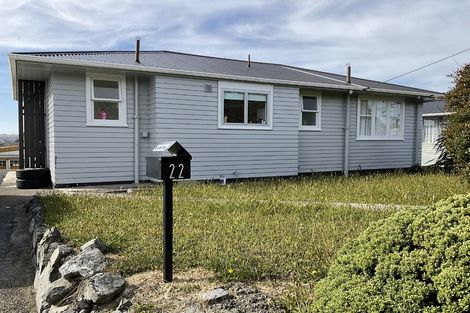 Photo of property in 22 Link Road, Newlands, Wellington, 6037