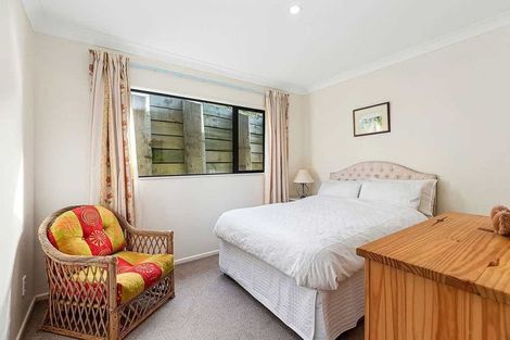 Photo of property in 72 Staithes Drive North, Whitby, Porirua, 5024