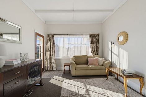 Photo of property in 23 Porritt Place, Waipukurau, 4200