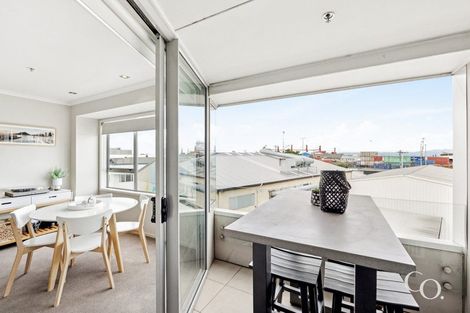 Photo of property in Algarve Apartments, 213/332 Maunganui Road, Mount Maunganui, 3116