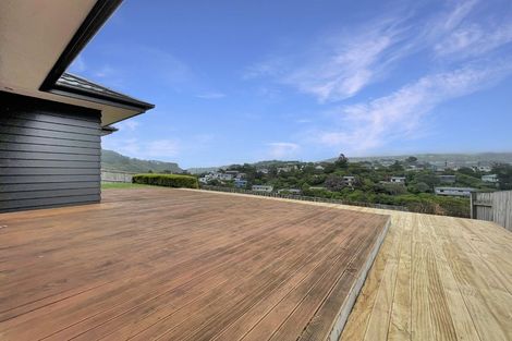 Photo of property in 40 Cresswell Place, Johnsonville, Wellington, 6037