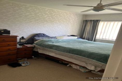 Photo of property in 22 Golfland Drive, Golflands, Auckland, 2013