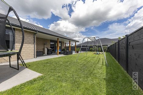 Photo of property in 42 Pohutukawa Parade, Riverhead, 0820