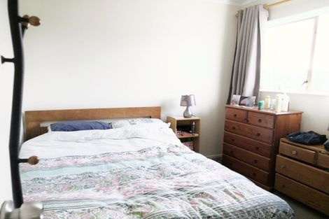 Photo of property in 67 Lincoln Park Avenue, Massey, Auckland, 0614