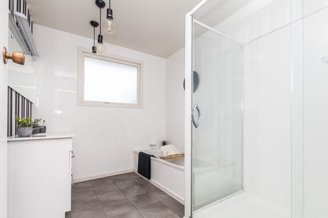 Photo of property in 398 Great North Road, Winton, 9720