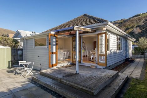 Photo of property in 3 Whitfield Street, Sumner, Christchurch, 8081