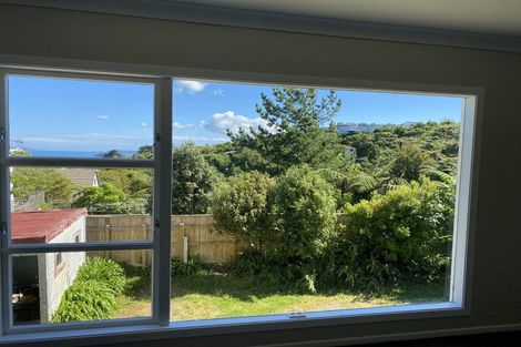Photo of property in 15 Pekanga Road, Normandale, Lower Hutt, 5010