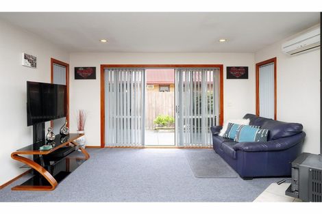 Photo of property in 12 Regency Crescent, Redwood, Christchurch, 8051