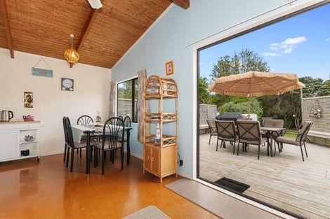 Photo of property in 125 Oakura Road, Oakura, Hikurangi, 0184