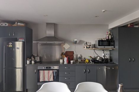 Photo of property in 3/35 Home Street, Mount Victoria, Wellington, 6011